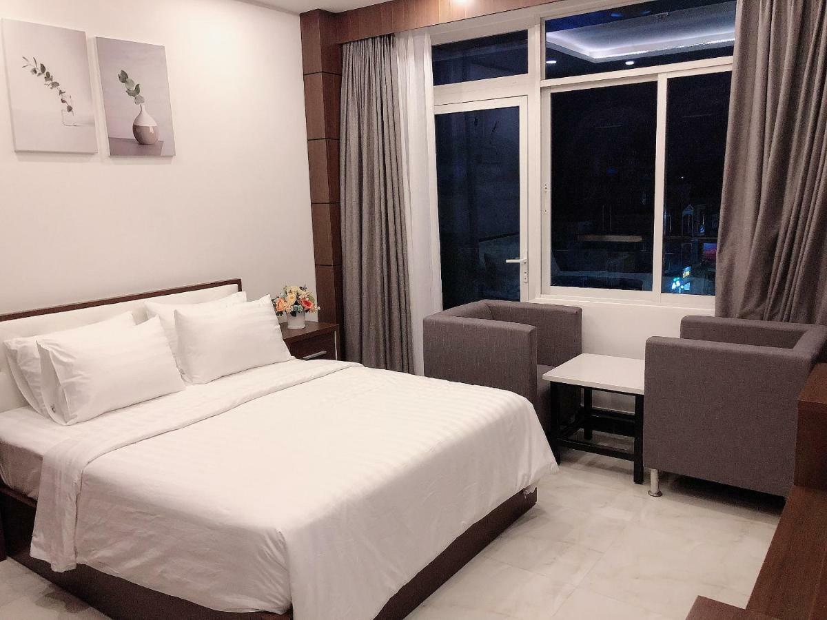Quoc Thanh Hotel Long Khanh Exterior foto